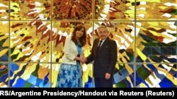 Foto Archivo. Cristina Fernández de Kirchner y Raúl Castro, en el Palacio de la Revolución en La Habana, el 19 de septiembre de 2015.