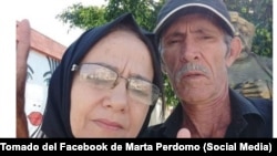 Marta Perdomo y Jorge Martín, padres de los presos políticos Jorge y Nadir Martín Perdomo (Tomado del Facebook de Marta Perdomo)