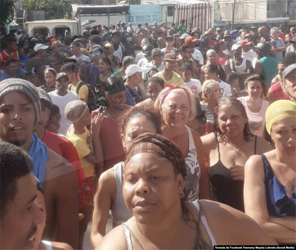 Imágenes de la protesta masiva en Santiago de Cuba el 17 de marzo de 2024