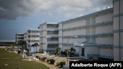 Vista exterior de uno de los destacamentos de la prisión Combinado del Este, en La Habana. (Adalberto Roque/AFP/Archivo)