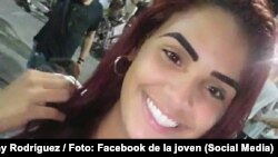 "Ella dijo que quería tenerlo y desde entonces no la dejan en paz", asegura la madre / Foto: Facebook de la joven