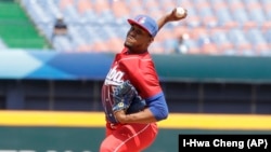 Ronald Bolaños en juego de Cuba contra Panamá, en el Clásico Mundial de Béisbol. (AP/I-Hwa Cheng)