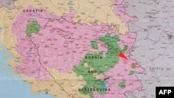 Mapa muestra la frontera de Bosnia-Herzegovina con Croacia, la puerta de entrada de los migrantes cubanos a la zona Schengen. (AFP)