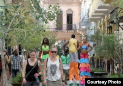 Desde la administración Obama los estadounidenses pueden viajar a Cuba, pero no se les permiten actividades como el turismo de playa.