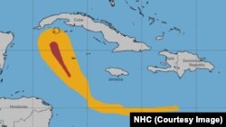 Imagen de vientos del huracán Ian. Naranja es tormenta tropical. La franja roja es huracán.