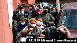 La expresidenta Jeanine Áñez durante su arresto el 15 de marzo de 2021. (Reuters / Manuel Claure).