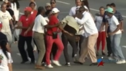 Disidente cubano protesta en medio de desfile del 1 de Mayo