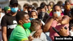 Una imagen de actos de represión contra manifestantes el 11 de julio de 2021 en La Habana, Cuba, difundida por la prensa independiente. (Foto: Facebook).