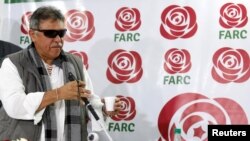 Jesús Santrich fue parte de los diálogos de paz que concluyeron con un acuerdo en 2016 en La Habana, Cuba. Foto: REUTERS/Jaime Saldarriaga/Archivo.