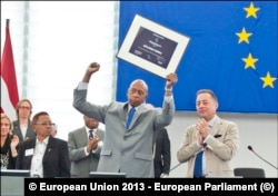 Guillermo Fariñas recibe el Premio Sájarov en el 2013