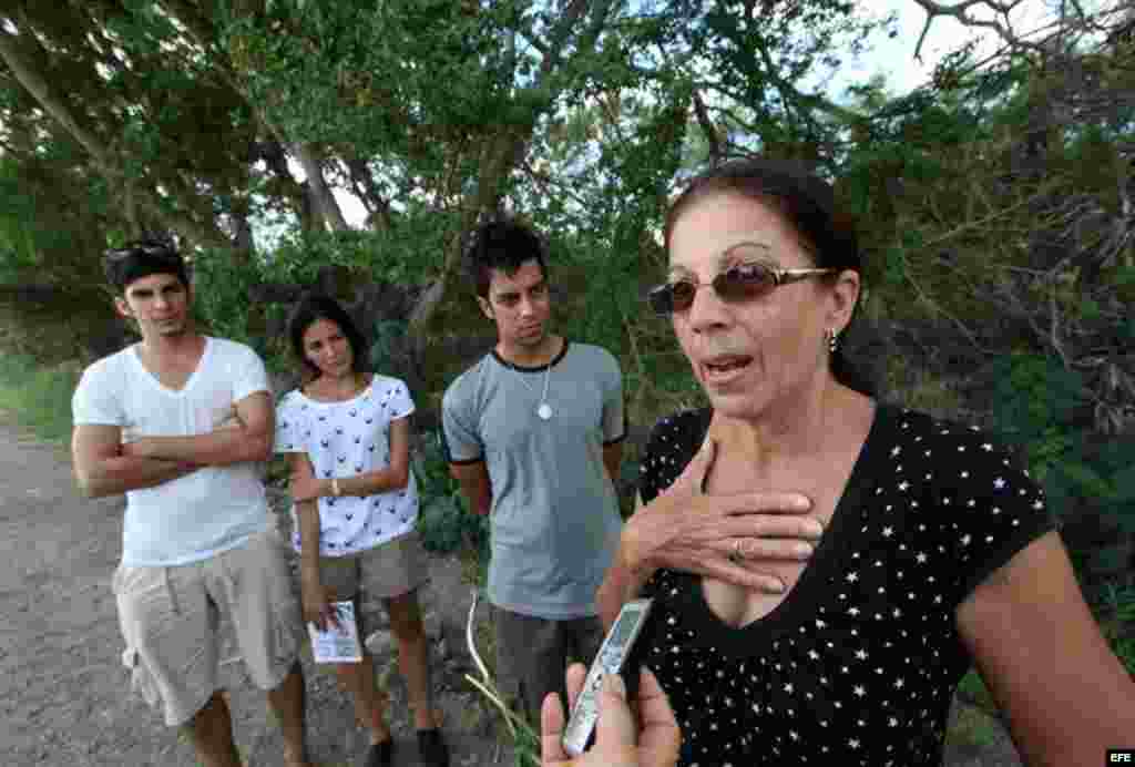 Familia de Pay&aacute; visit&oacute; el s&aacute;bado 6 de octubre el lugar donde se produjo el accidente en el que murieron Oswaldo Pay&aacute; y Harold Cepero en las inmediaciones de Bayamo