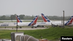 Aviones de Cubana de Aviación en el Aeropuerto Internacional José Martí de La Habana. REUTERS/Alexandre Meneghini