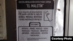 Como antídoto del "paquete" de audiovisuales digitales el Estado cubano promociona el "maletín" o la "mochila" (14ymedio).