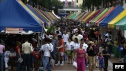 Feria Internacional del Libro en el campus de Miami Dade Collage.