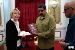 Maduro asegura que la controversia institucional se superó "exitosamente".