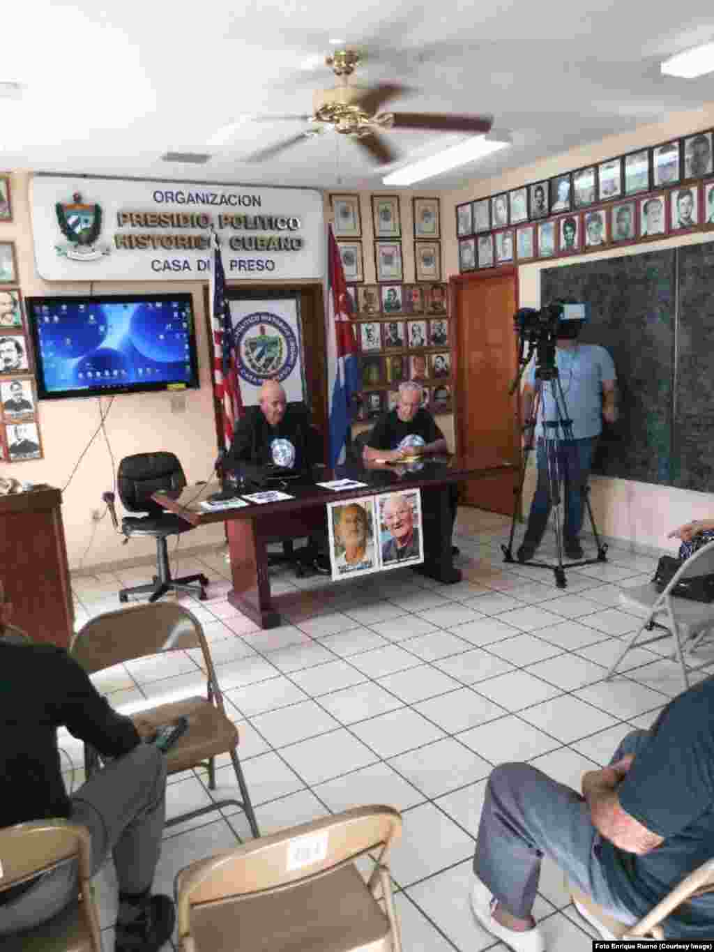 Miembros del Presidio Político Histórico Cubano celebran encuentro en la Casa del Preso de Miami.