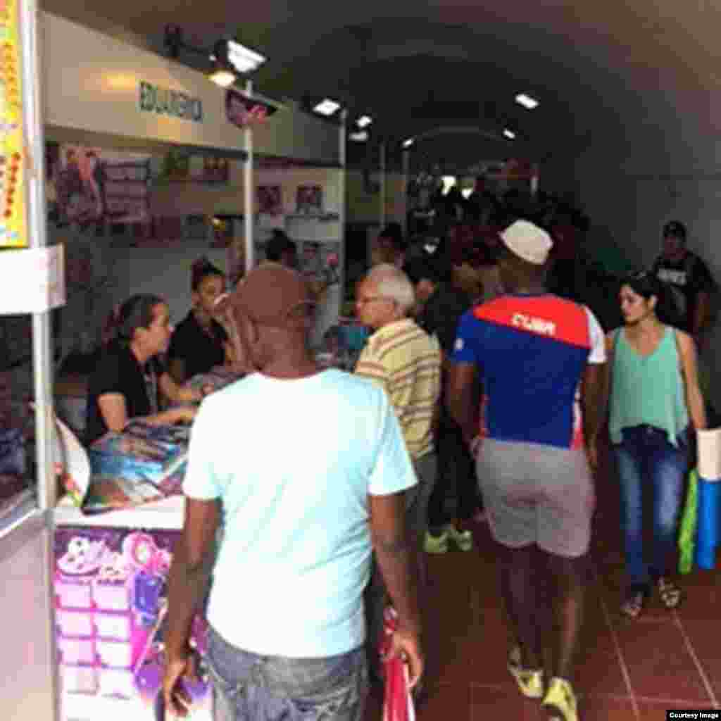 Feria del Libro de La Habana. Foto Cortesía de Iván García.