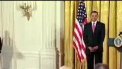 Roberto González Echevarría condecorado por el presidente Obama con la Medalla Nacional de Humanidades