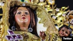 Detalle de una estatuilla de la Virgen de la Caridad del Cobre, Patrona de Cuba. 