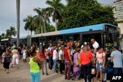 Una imagen de la actual crisis del transporte en Cuba (Foto: Archivo).