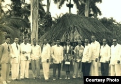 Ernesto Lecuona, Agustín Lara y otros en la finca La Comparsa, de Lecuona.