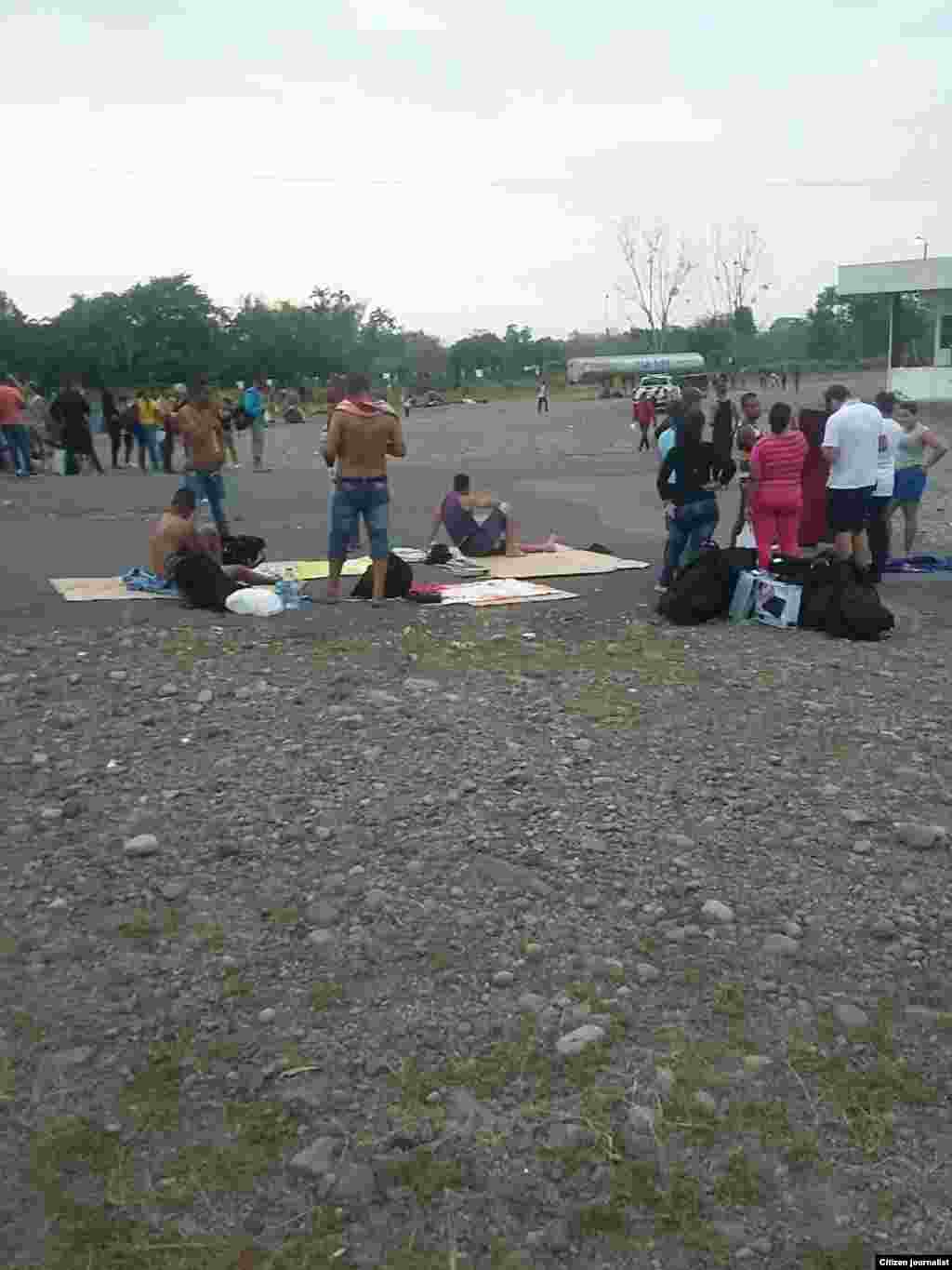 Migrantes cubanos en Panamá Foto de Osviel Grégores