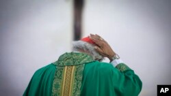 El cardenal Leopoldo Brenes en la misa de la Catedral de Managua el 12 de febrero de 2023. El papa Francisco ha expresado tristeza por el acoso del gobierno de Daniel Ortega a los religiosos y a los opositores en Nicaragua, muchos de ellos desterrados (AP Photo/Inti Ocon).