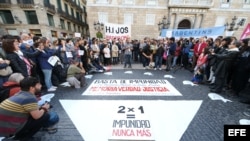 Manifestación en Barcelona contra la impunidad y a favor de los derechos humanos en Argentina.