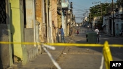 Un barrio en cuarentena por COVID-19 en La Habana. (YAMIL LAGE / AFP)