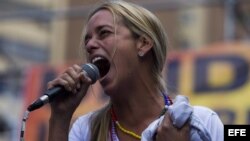 Lilian Tintori, esposa del líder opositor Leopoldo López, en la manifestación del sábado 22 de febrero en Caracas.