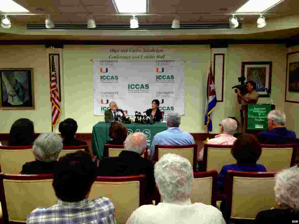 Conferencia de prensa de Rosa María Payá en la Universidad de Miami.