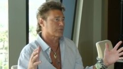 Steven Bauer se une al elenco de versión teatral de “¿Qué pasa, USA?”