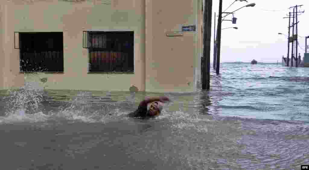 Irma se aleja de Cuba pero deja inundaciones severas en La Habana y Varadero