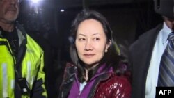 Esta imagen de TV proporcionada por CTV a AFP muestra a la Directora de Finanzas de Huawei Technologies, Meng Wanzhou.