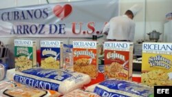 Productos de Riceland Foods que se presentaron en la 24 edición de la Feria Internacional de La Habana (FIHAV 2006). Archivo.