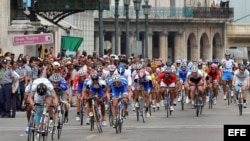 Fotografía de archivo. Vuelta ciclística.