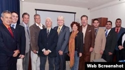 Profesores cubanos asistentes a seminario en Bucaramanga, Colombia.