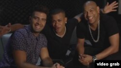 De izquierda a derecha Jencarlos Canela, Randy Malcom y Alexander Delgado durante la grabación de “Si tú fueras mía”.