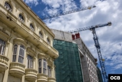 Hoteles de lujo en construcción en La Habana. Foto Makintalla.