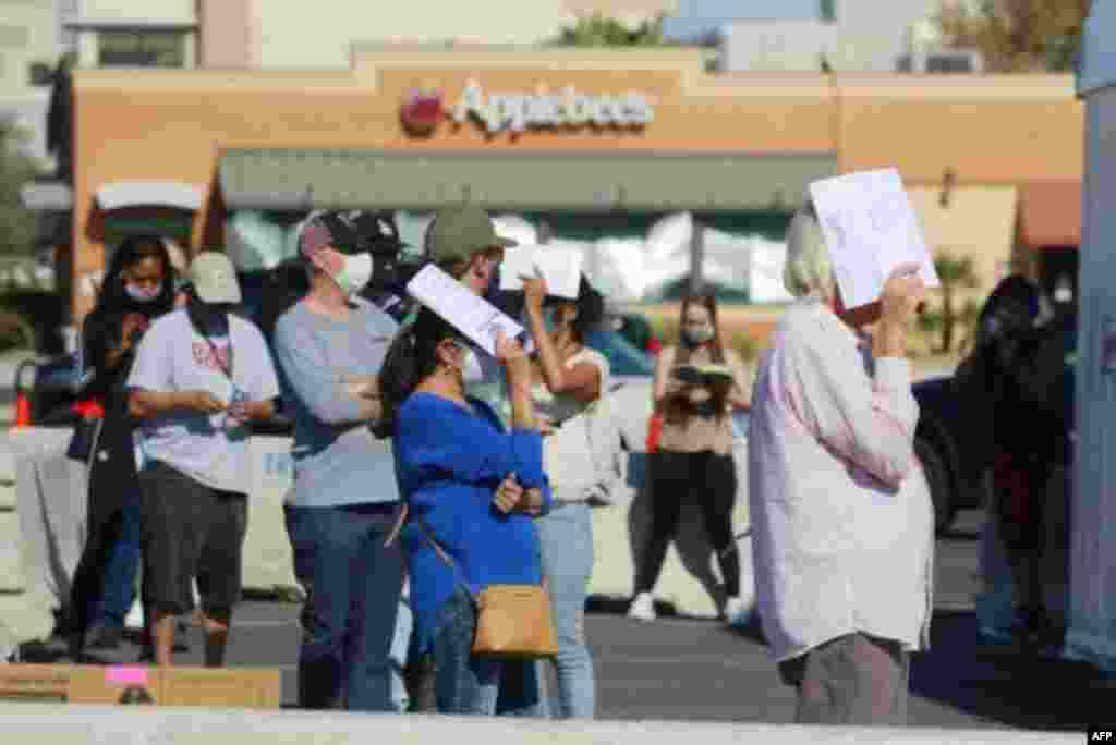 Elecciones en Estados Unidos 2020. Una cola de votantes en Las Vegas. Ronda Churchill / AFP