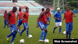 Futbolistas cubanos.