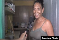 Declaraciones de vecinos constrastan con una nota publicada por el noticiero de la Televisión Cubana.