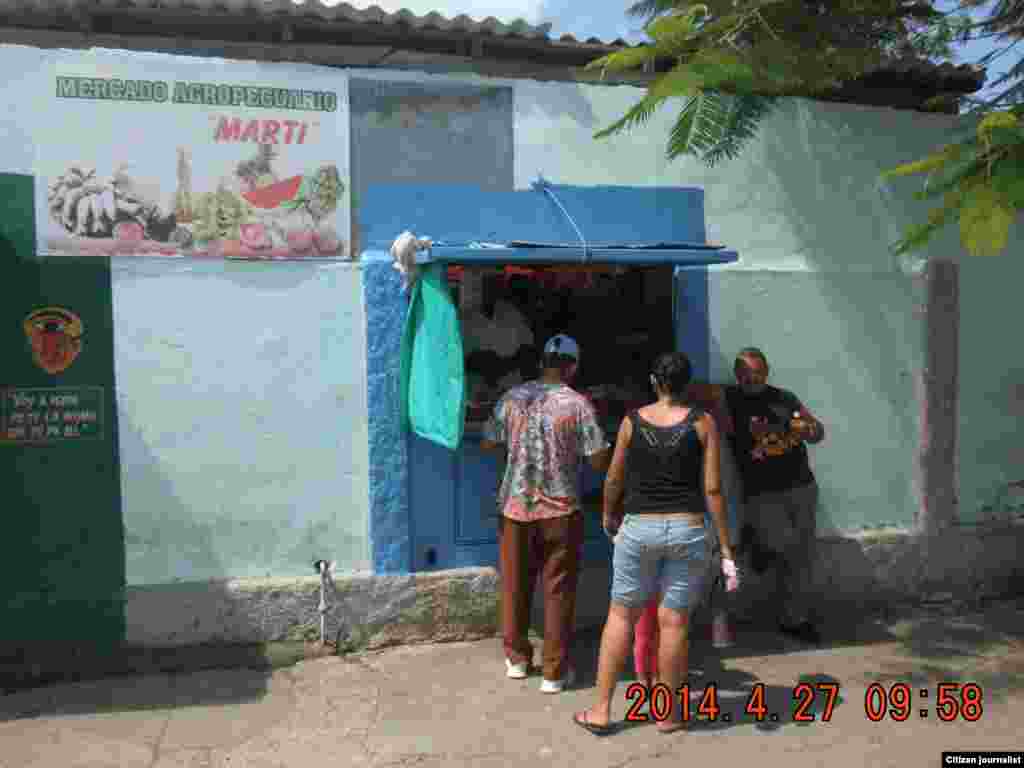 Mercado Ave Marti y Calvario Stgo de Cuba foto Ridel Brea