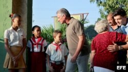 Miguel Díaz-Canel a su llegada a un colegio electoral en La Habana.