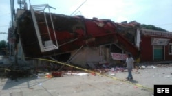 Vista de casas que colapsaron durante un nuevo sismo que desató las alarmas hoy, sábado 23 de septiembre de 2017, en el municipio de Juchitán, norte de Oaxaca (México).