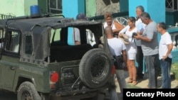 Detienen a Damas de Blanco en Colón, Matanzas Foto Iván Hernández Carrillo