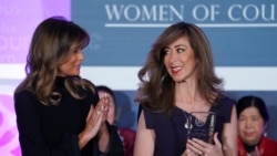 La periodista boliviana Ximena Galarza aparece junto a la primera dama Melania Trump, el 4 de marzo del 2020, durante la entrega del Premio Mujer del Coraje, entregado por el Departamento de Estado.