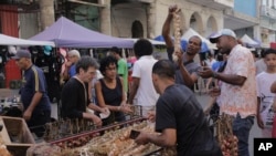 Un mercado en La Habana, el 16 de marzo de 2024. (AP/Ariel Ley).