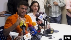 María Corina Machado, dirigente opositora venezolana junto a Leopoldo López. 