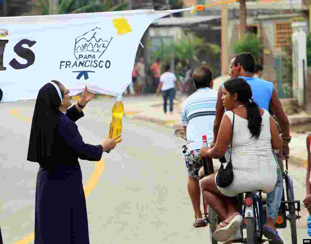 Preparativos para recibir el Papa en Holguín.